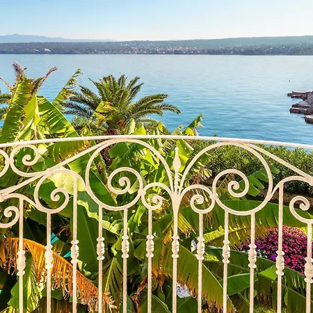 Apartment Palace Clara 1 Island Krk By